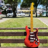 GUITARRA VINTAGE STRATOCASTER REISSUED SERIES V6M FIESTA RED