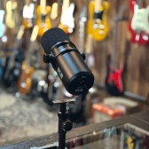 MICROFONE DYLAN DM-7 COM SUPORTE PODCAST BROADCASTER STUDIO